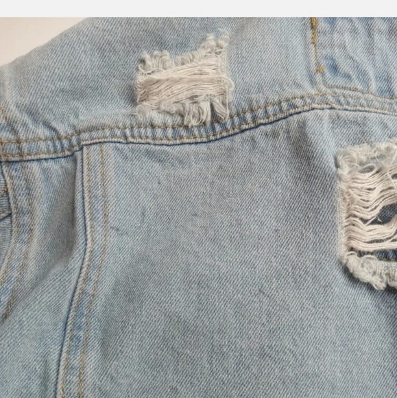 Jean jacket - Picture 12 of 12